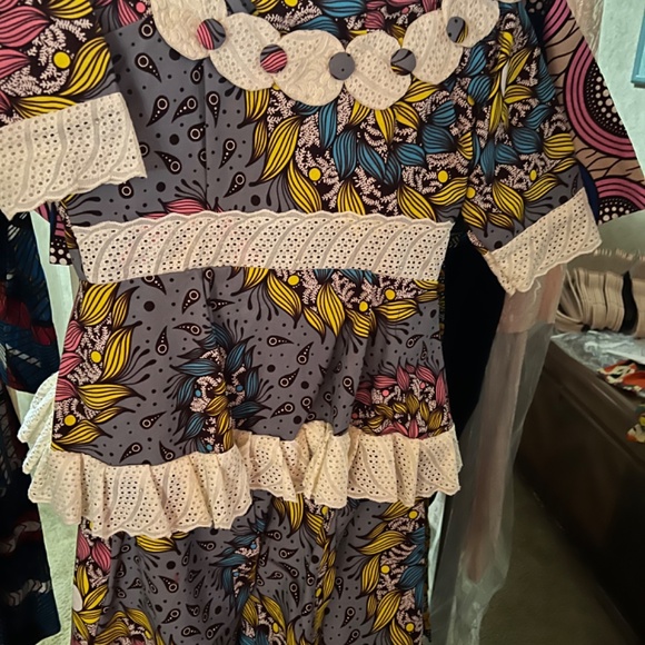 Unique - Picture 3 of 16